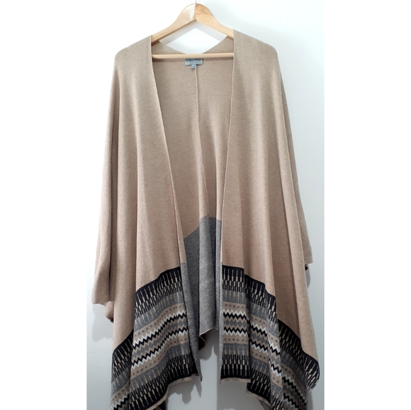 Joseph A print Shawl - Picture 1 of 7